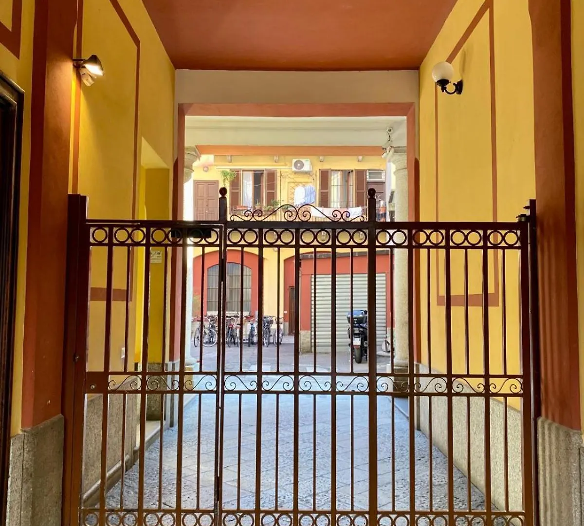 La Vivera Navigli Milano Italien